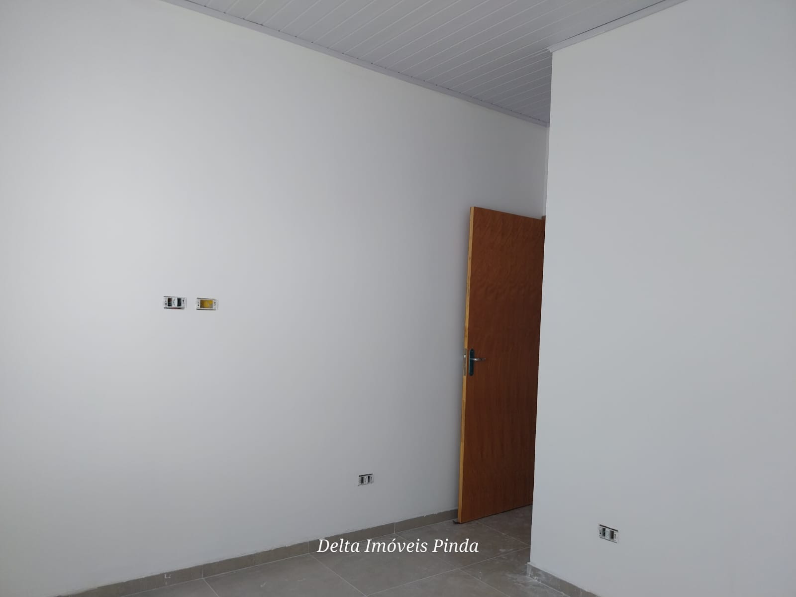EHL1121 – Casa disponível para locação – Pasin – $ 1.100,00 + Iptu