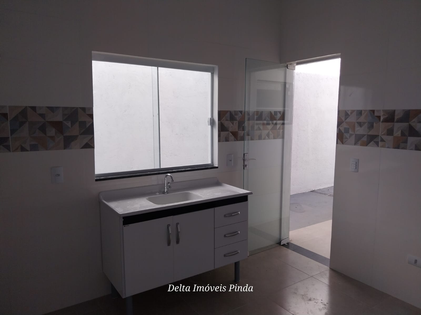 EHL1121 – Casa disponível para locação – Pasin – $ 1.100,00 + Iptu